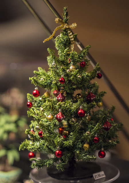 7" 12th Scale Realistic Christmas Tree (image for) 7" 12th Scale Realistic Christmas Tree